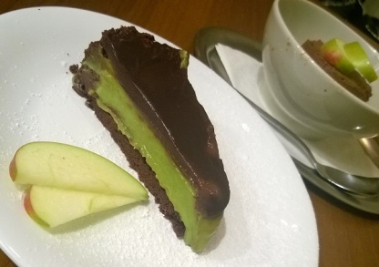 chocolate avocado mousse pie